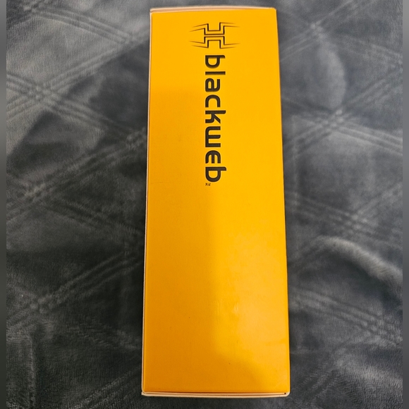 blackweb Wired RGB Illuminating and Programmable Gaming Mouse - Picture 2 of 3